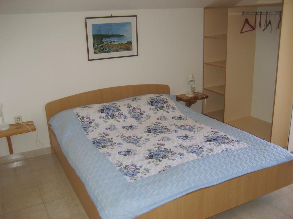 Apartments Katica Lumbarda Bilik gambar