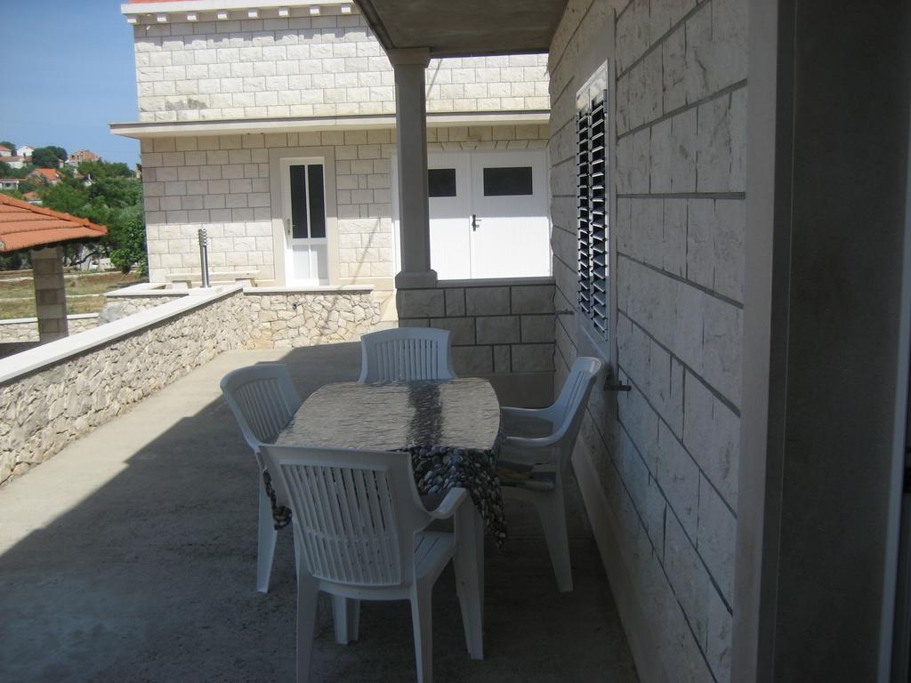 Apartments Katica Lumbarda Bilik gambar