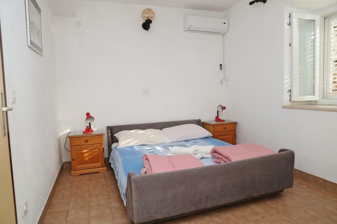 Apartments Katica Lumbarda Luaran gambar