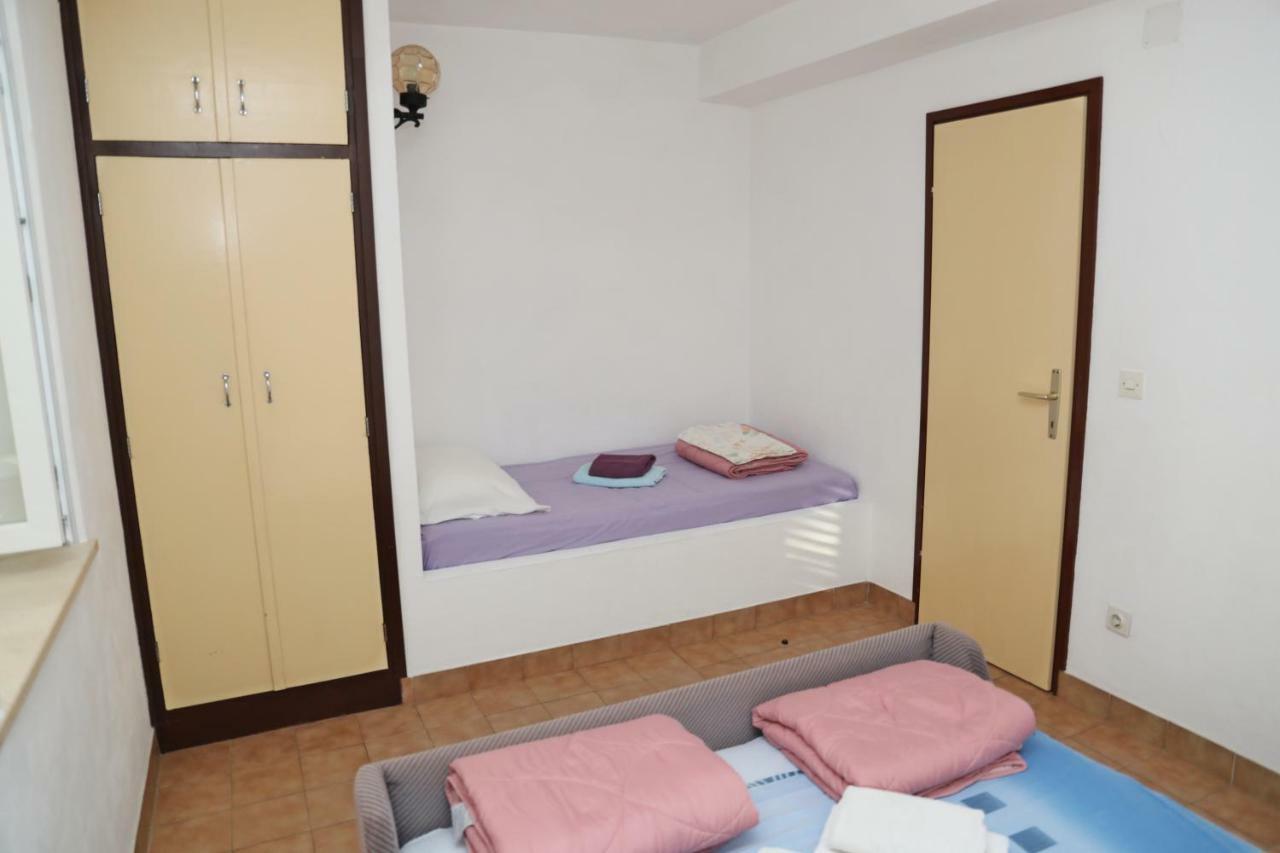 Apartments Katica Lumbarda Luaran gambar