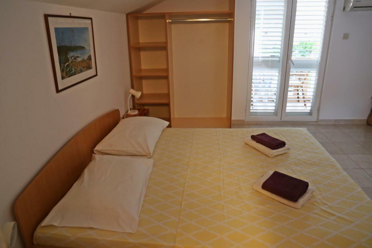 Apartments Katica Lumbarda Luaran gambar
